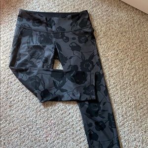 Worn once Lululemon capris